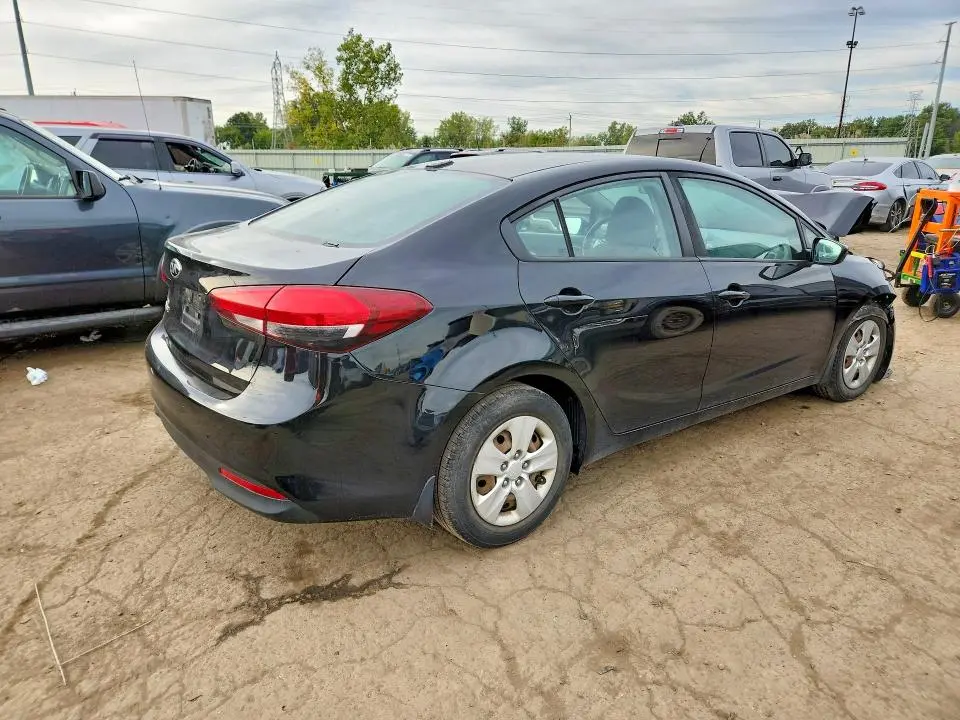 2018 KIA FORTE LX  