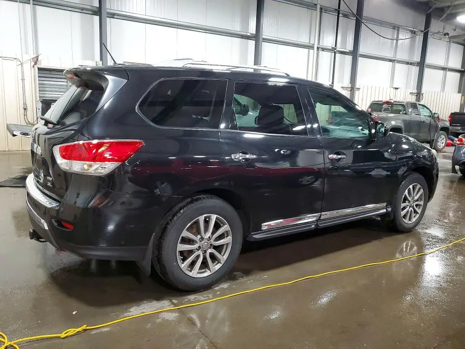 2015 NISSAN PATHFINDER SL  