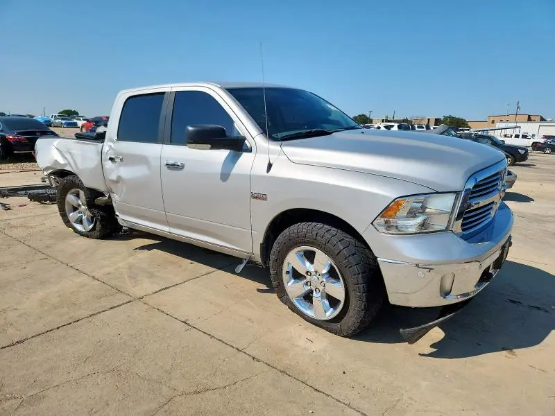 2014 RAM 1500 SLT  