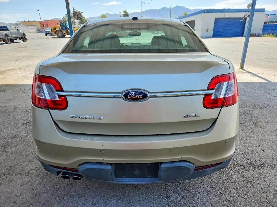 2010 FORD TAURUS SEL  