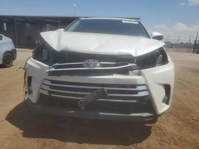 2018 TOYOTA HIGHLANDER SE  