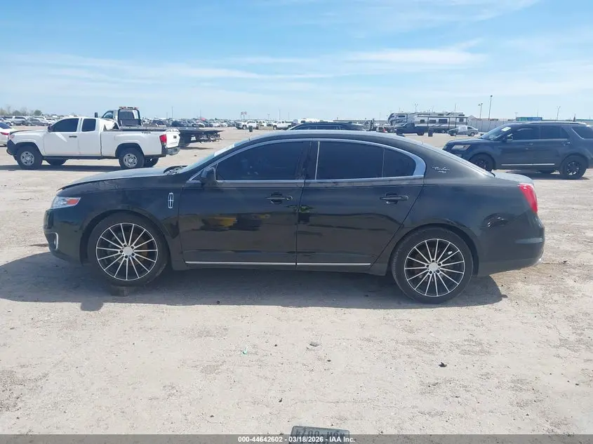 2010 LINCOLN MKS  