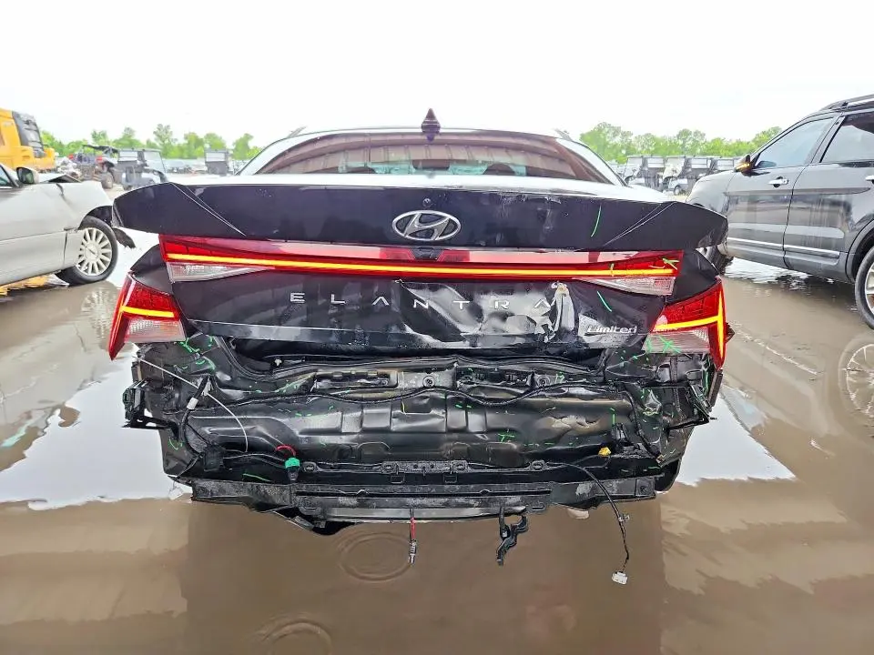 2023 HYUNDAI ELANTRA LIMITED  