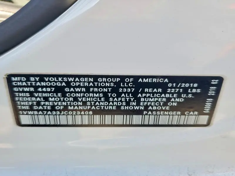 2018 VOLKSWAGEN PASSAT SE  