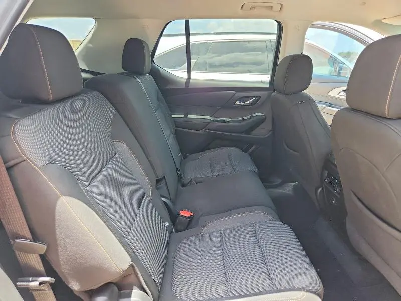 2021 CHEVROLET TRAVERSE LS  