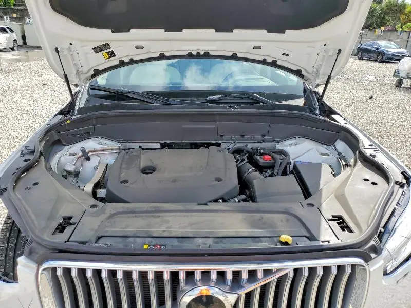 2024 VOLVO XC90 PLUS  