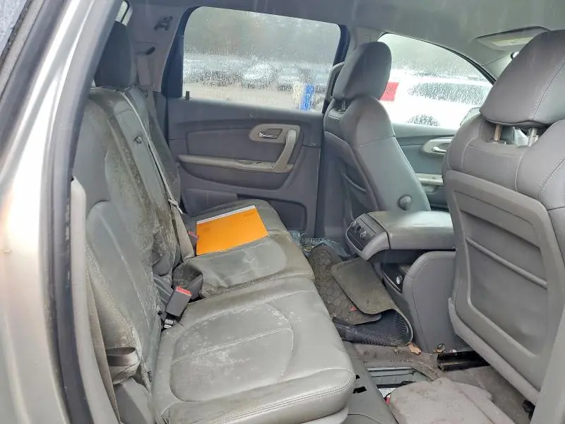 2012 CHEVROLET TRAVERSE LS  