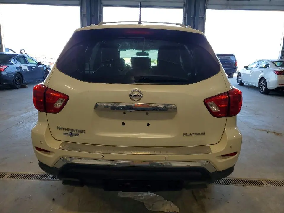 2017 NISSAN PATHFINDER PLATINUM  