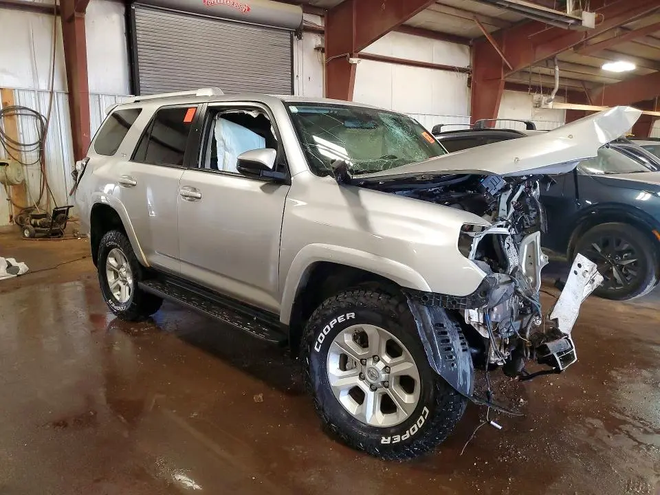 2014 TOYOTA 4RUNNER SR5  