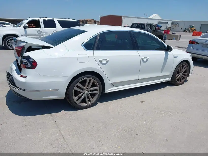 2019 VOLKSWAGEN PASSAT 2.0T SE R-LINE