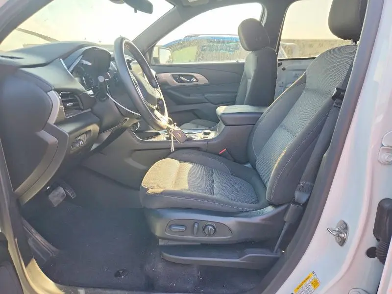2023 CHEVROLET TRAVERSE LT  