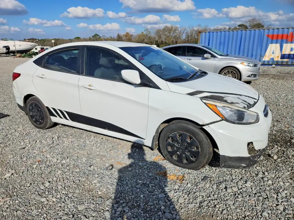 2015 HYUNDAI ACCENT GLS  