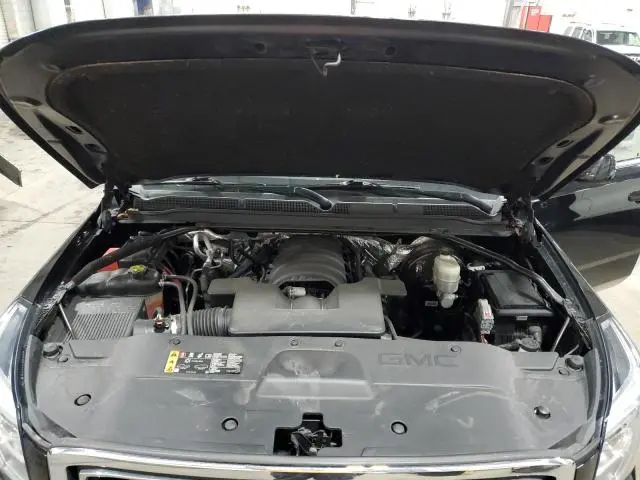 2017 GMC YUKON SLE  