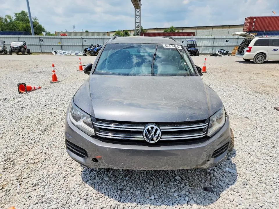 2015 VOLKSWAGEN TIGUAN S  