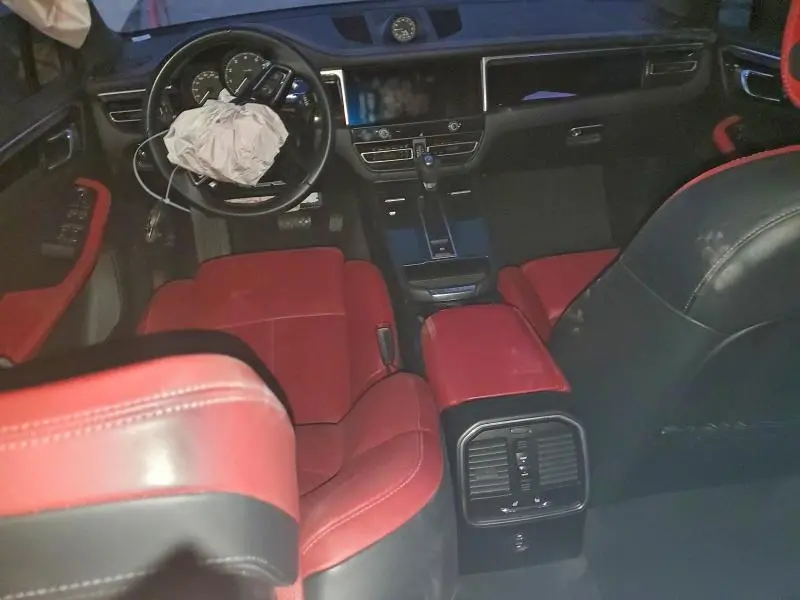 2023 PORSCHE MACAN BASE  