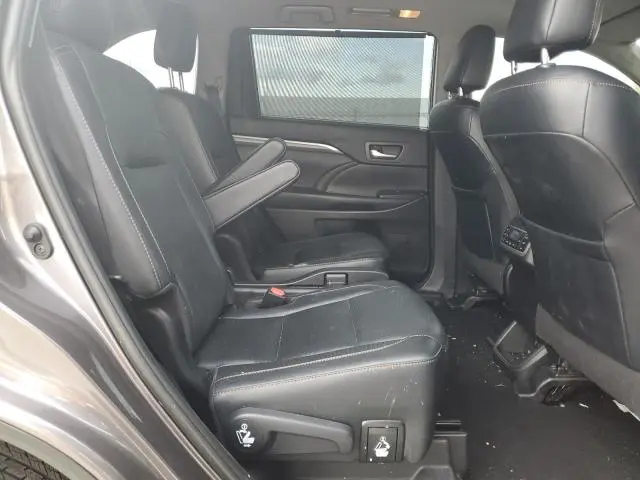 2019 TOYOTA HIGHLANDER LIMITED  