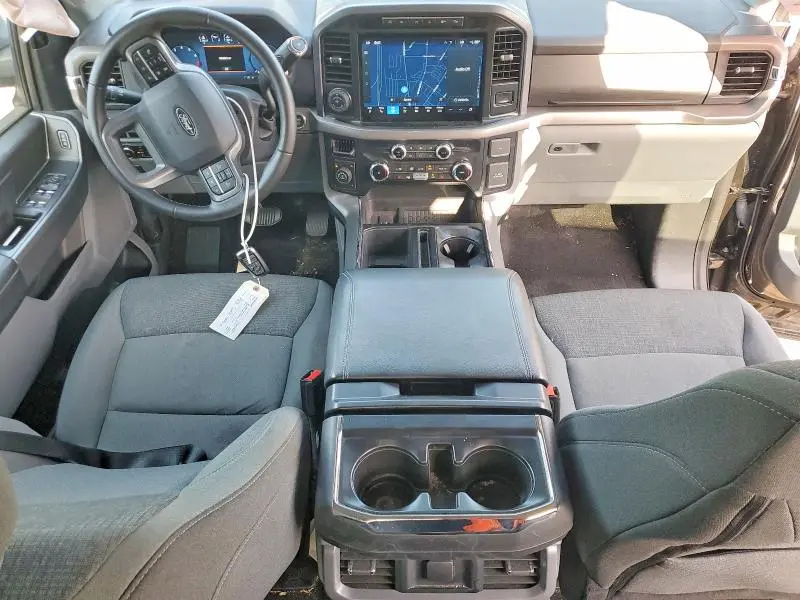 2024 FORD F150 XLT  