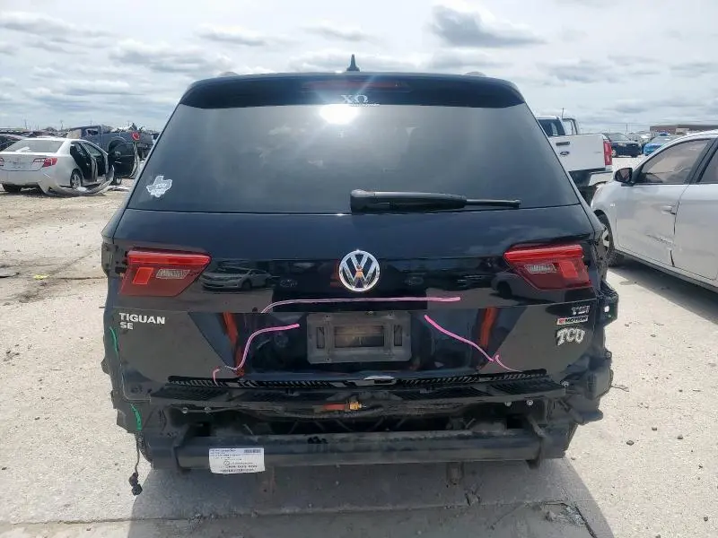 2018 VOLKSWAGEN TIGUAN SE  