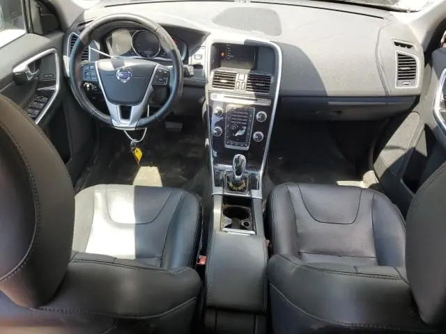 2016 VOLVO XC60 T6 PLATINUM  