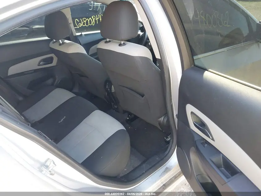 2011 CHEVROLET CRUZE LS