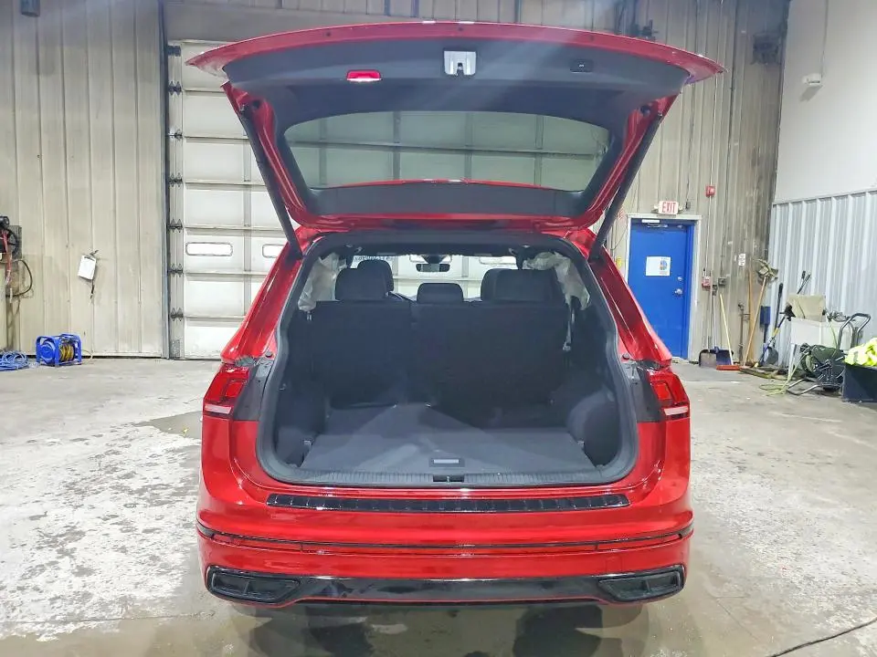 2024 VOLKSWAGEN TIGUAN SE R-LINE BLACK  