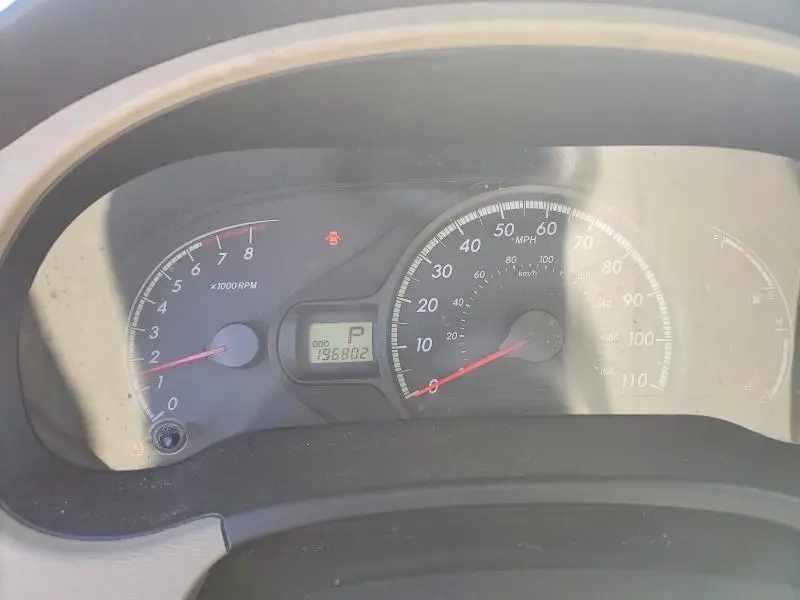 2011 TOYOTA SIENNA LE 8-PASSENGER  