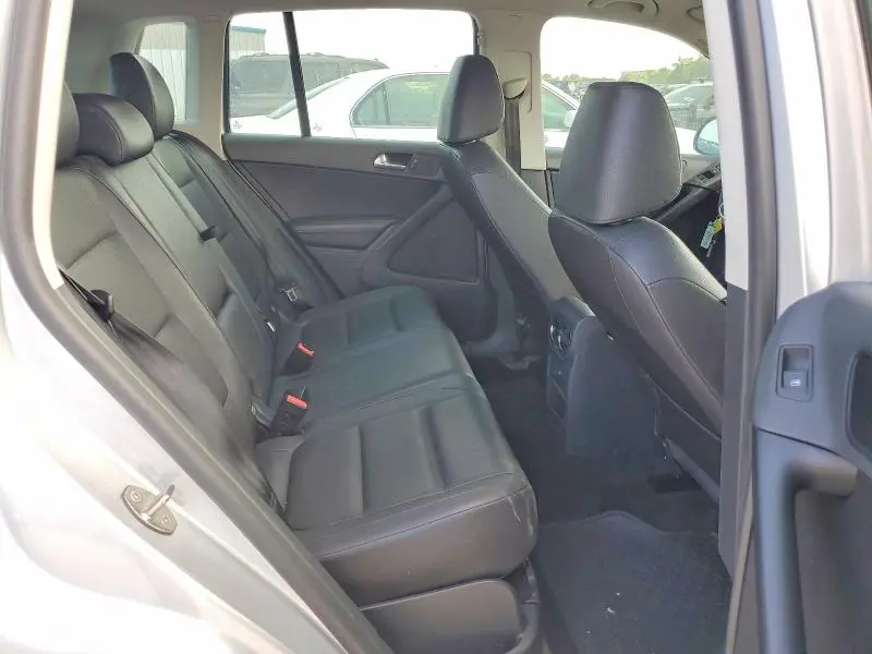 2016 VOLKSWAGEN TIGUAN S  