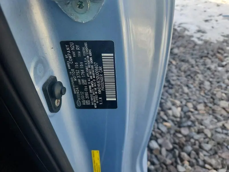 2013 HYUNDAI ELANTRA COUPE GS  