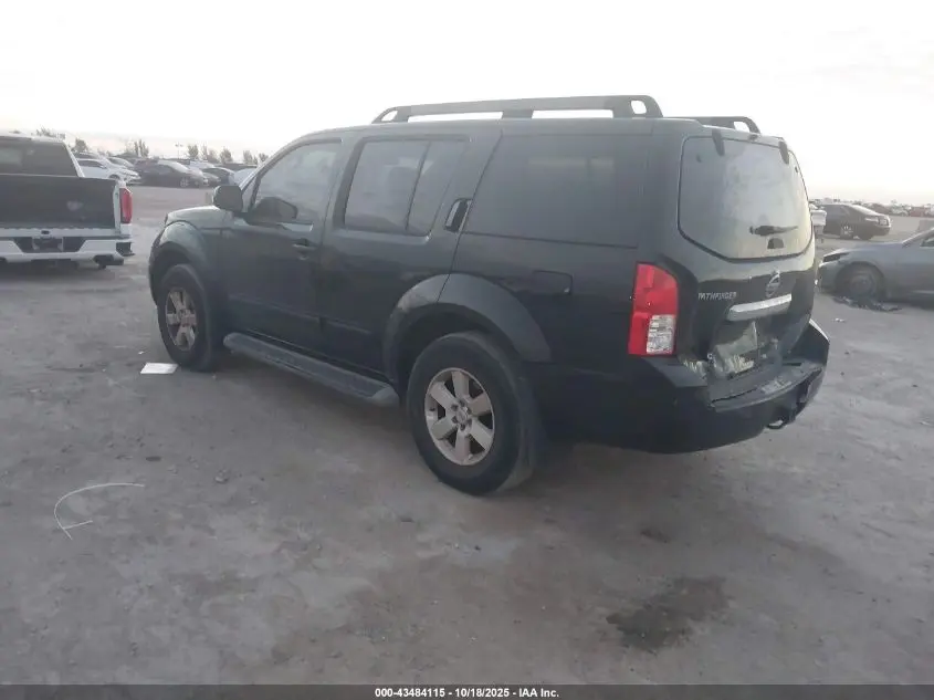 2011 NISSAN PATHFINDER SV