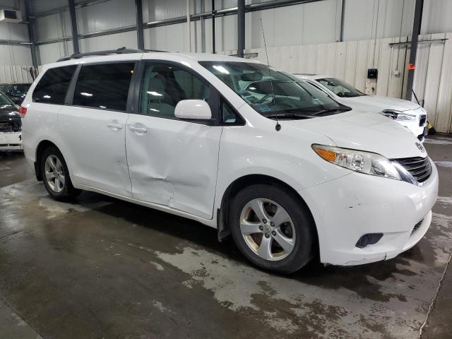 2012 TOYOTA SIENNA LE