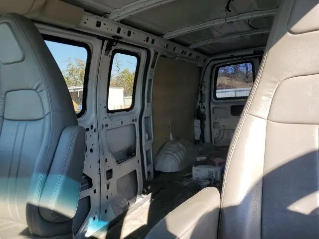 2017 CHEVROLET EXPRESS G2500   