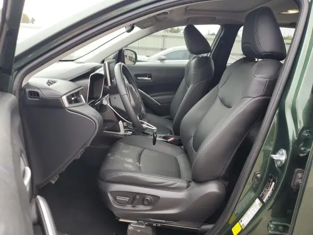 2022 TOYOTA COROLLA CROSS XLE  