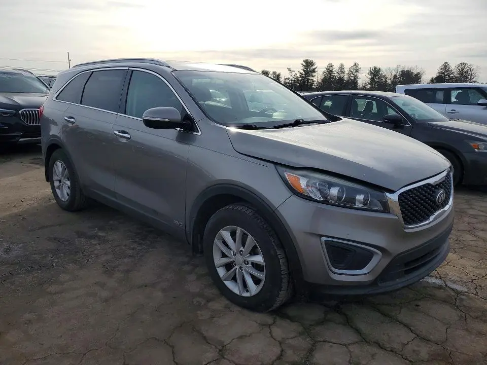 2018 KIA SORENTO LX  