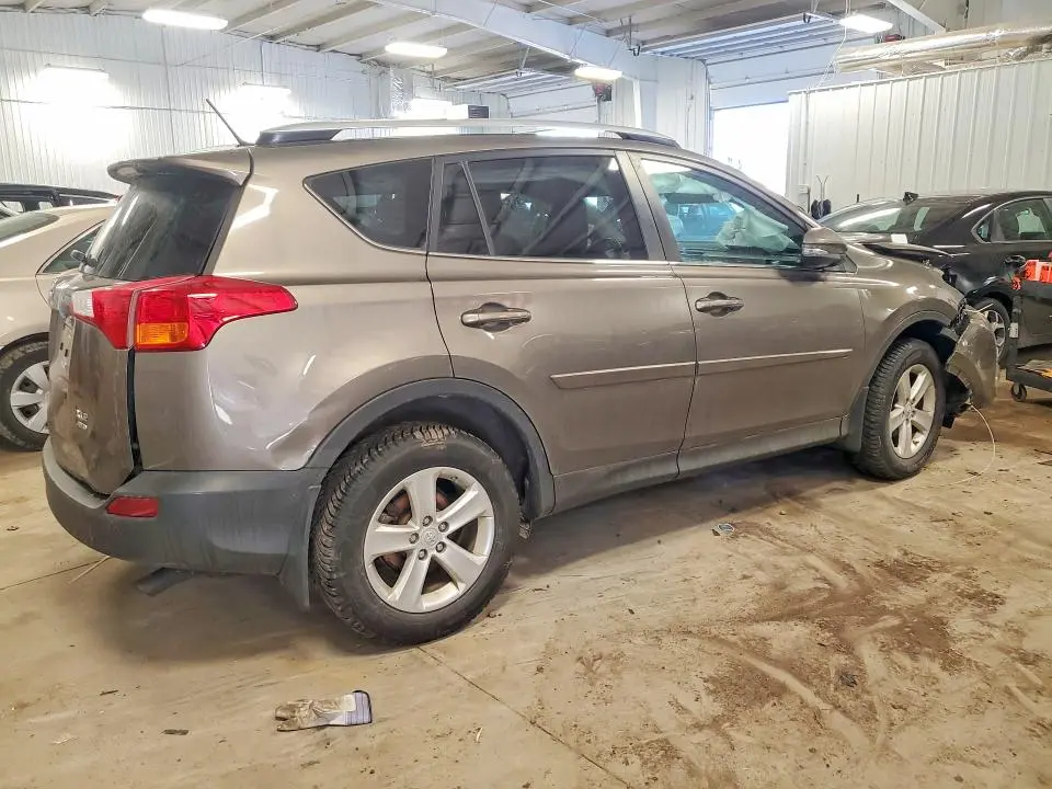 2014 TOYOTA RAV4 XLE  