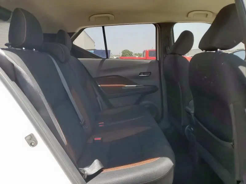2019 NISSAN KICKS S  