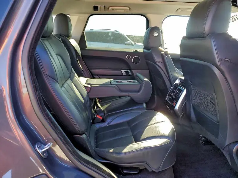 2017 LAND ROVER RANGE ROVER SPORT HSE  