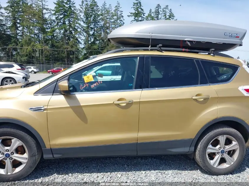 2015 FORD ESCAPE SE