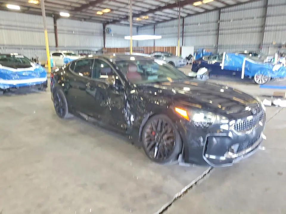 2020 KIA STINGER GT1  