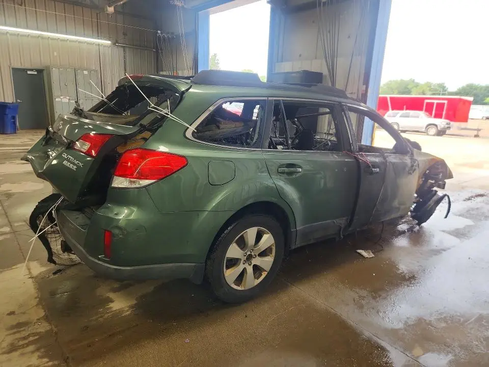 2010 SUBARU OUTBACK 2.5I LIMITED  