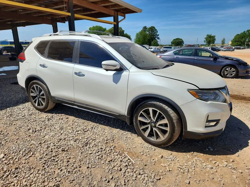 2017 NISSAN ROGUE SL  