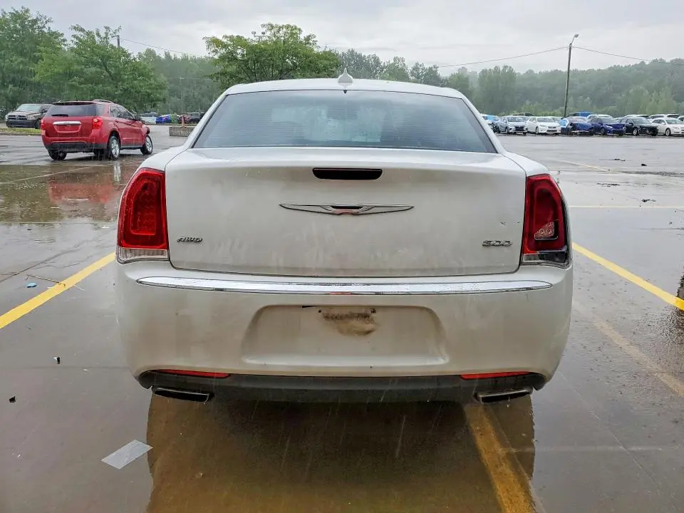 2017 CHRYSLER 300 LIMITED  