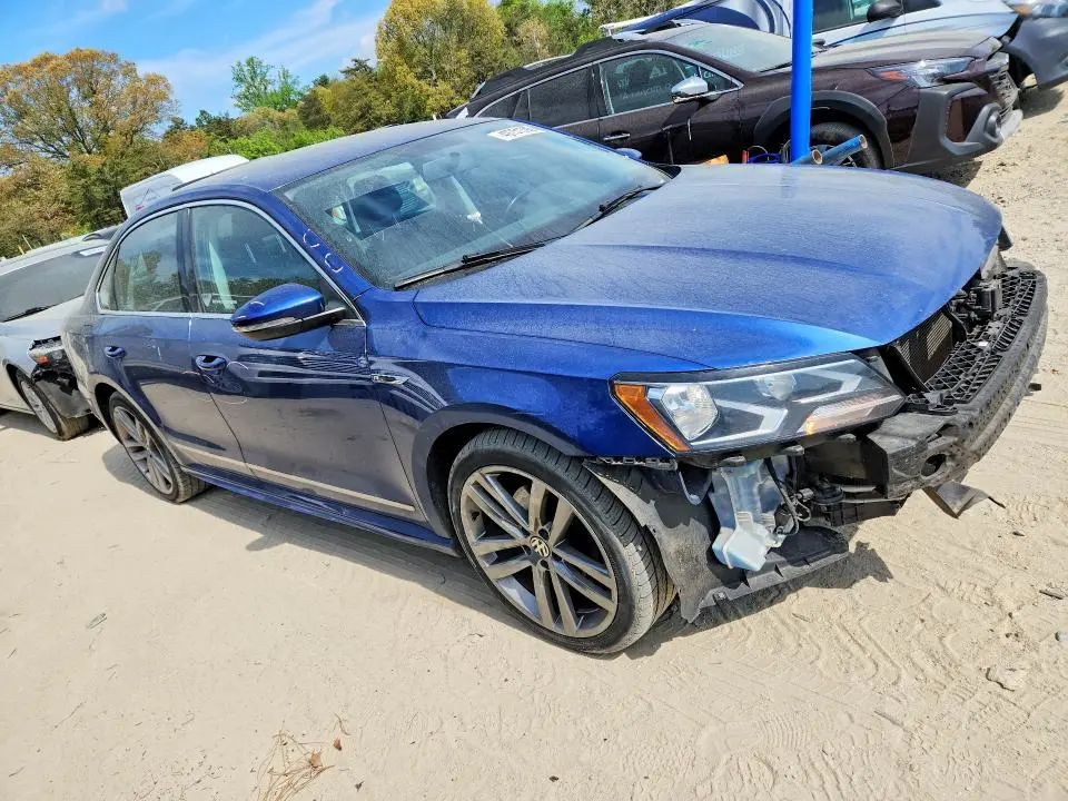 2017 VOLKSWAGEN PASSAT R-LINE  
