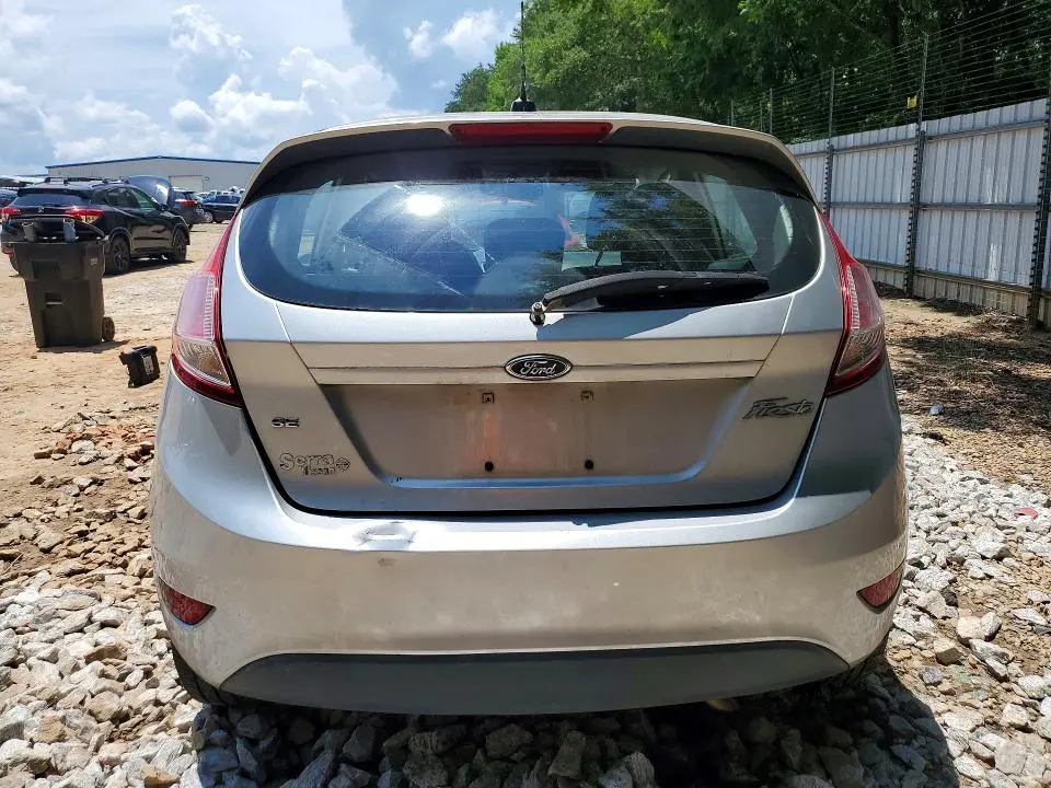 2016 FORD FIESTA SE  
