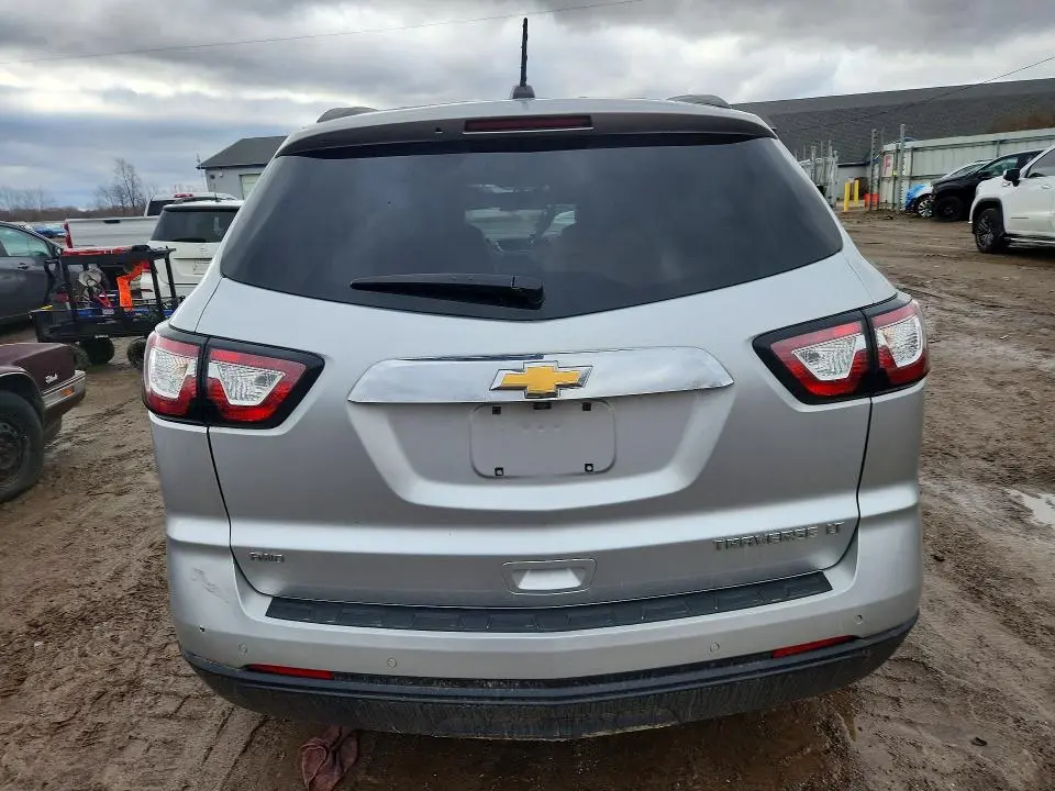 2016 CHEVROLET TRAVERSE LT  