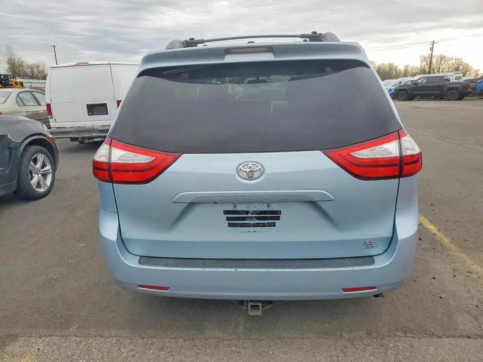 2015 TOYOTA SIENNA LE 7-PASSENGER  