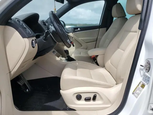2016 VOLKSWAGEN TIGUAN S  