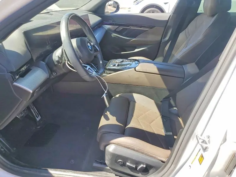 2025 BMW 530 I  