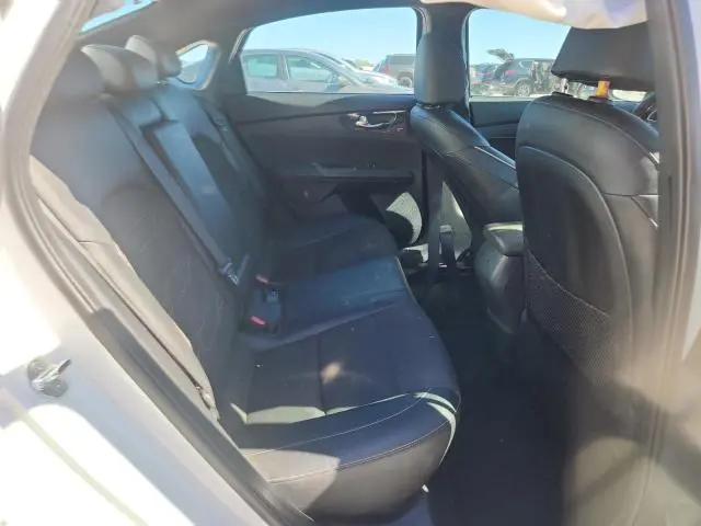 2024 KIA FORTE GT LINE  