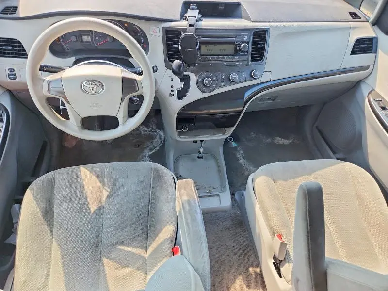 2011 TOYOTA SIENNA BASE 7-PASSENGER  
