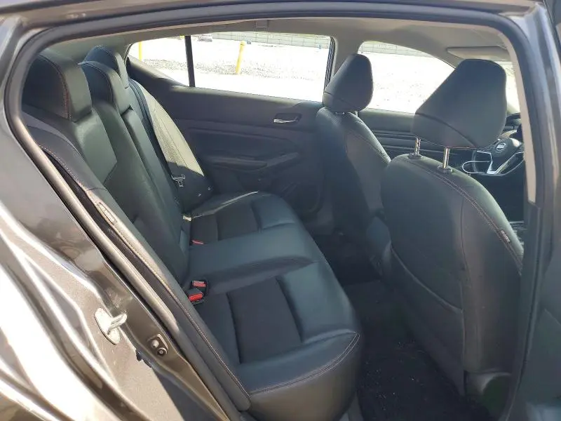 2022 NISSAN ALTIMA SR  